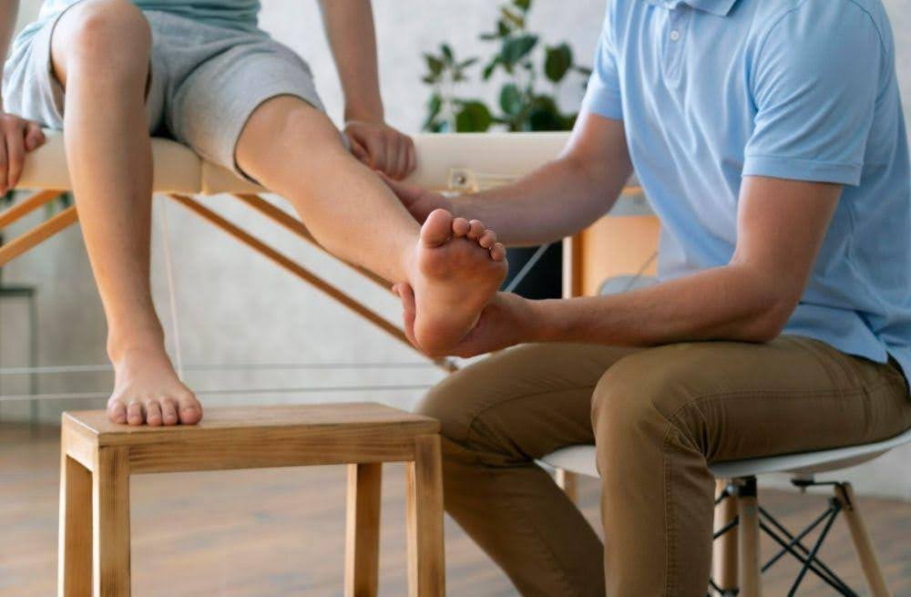 what is low level light therapy for foot concerns2